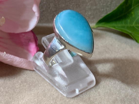 Very nice Larimar ring in an extravagant design with silver (925) sterling.