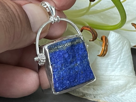 Beautiful natural Lapislazuli Pendant handmade in silver 925 sterling