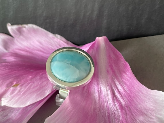 Very nice Larimar ring in an extravagant design with silver (925) sterling.