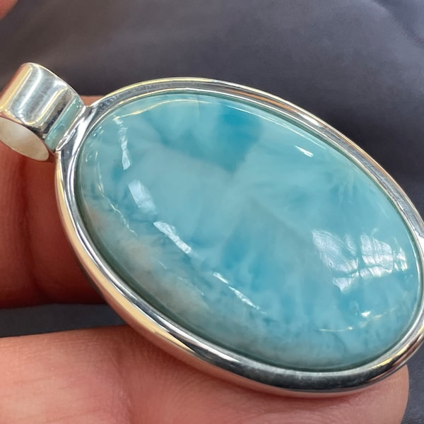 Molto bello larimar con argento (925) sterling.