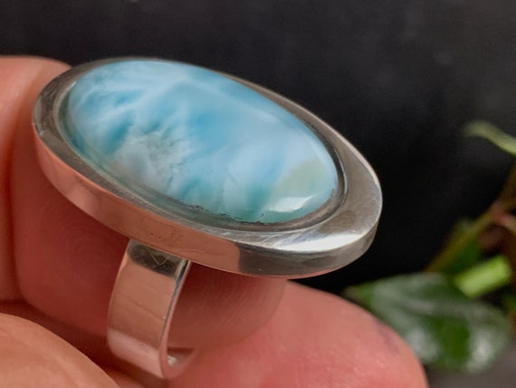 Very nice Larimar ring in an extravagant design with silver (925) sterling.