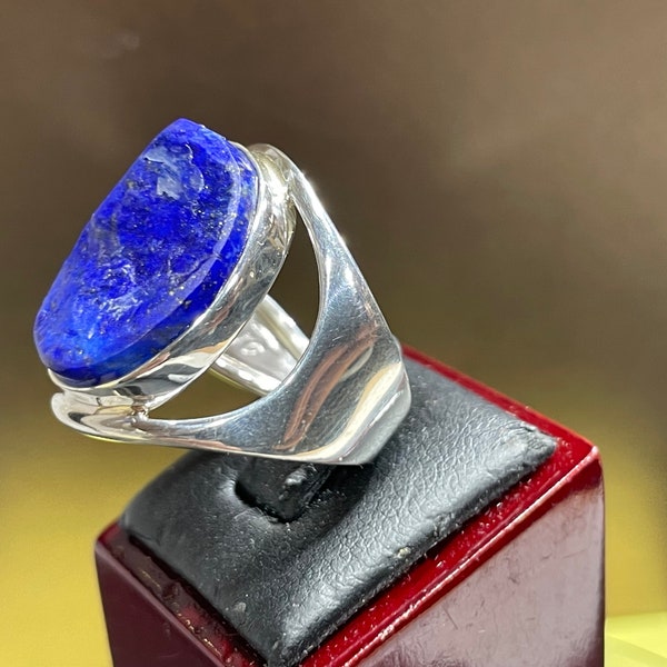 Bague lapis lazuli très noble avec de l'argent. (925) sterling