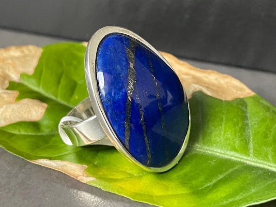 Beautiful  Lapislazuli Ring handmade in silver 925 sterling