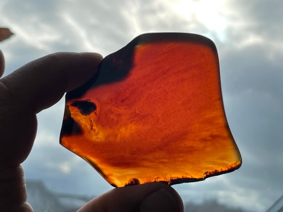 Phenomenal, rare blue amber 