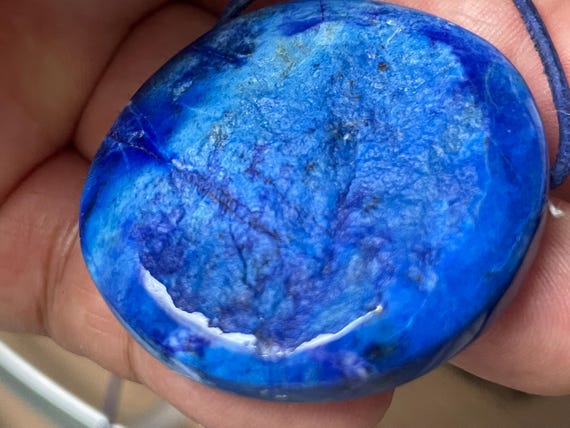 Drilled lapis lazuli pendant – deep blue gemstone with a regal aura, unique natural stone for jewelry & gifts