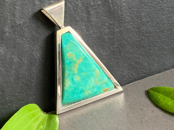 Real turquoise pendant in silver (925) sterling