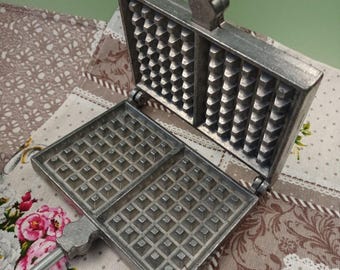 Metal vintage mold for baking Viennese waffles on gas. Vintage Ukraine. Vintage USSR. Old rectangular mold. Waffle maker + surprise gift