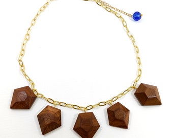 Abstracte houten ketting, houten bedelketting, gesneden houten choker, unieke upcycled nekketting, natuurlijk houten halsstuk, houten druppelketting