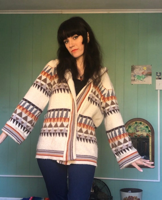 Hooded Southwestern Cowichan Sweater ~ Size M ~ 70