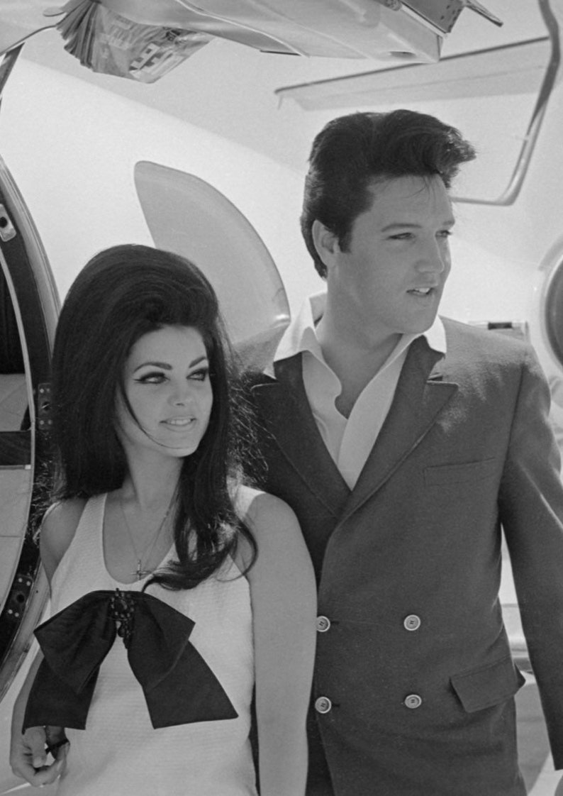 Elvis and Priscilla Presley Outside Plane Photo Print | Etsy