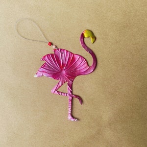 Upcycled Aluminum Flamingo Ornament – Hand-Painted Pink Beach Decor