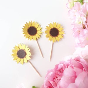 Sunflower Cupcake toppers, Sunflower decorations, Sunflower food pick, yellow flowers cupcake toppers, paper sunflowers, Sunflower party