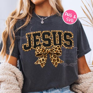 Leopardmönster med lapptäcke Jesus PNG SVG, trendig kristen virkad PNG, flickig trosskjorta PNG, välsignad kvinnas bön PNG, trendig vardaglig PNG