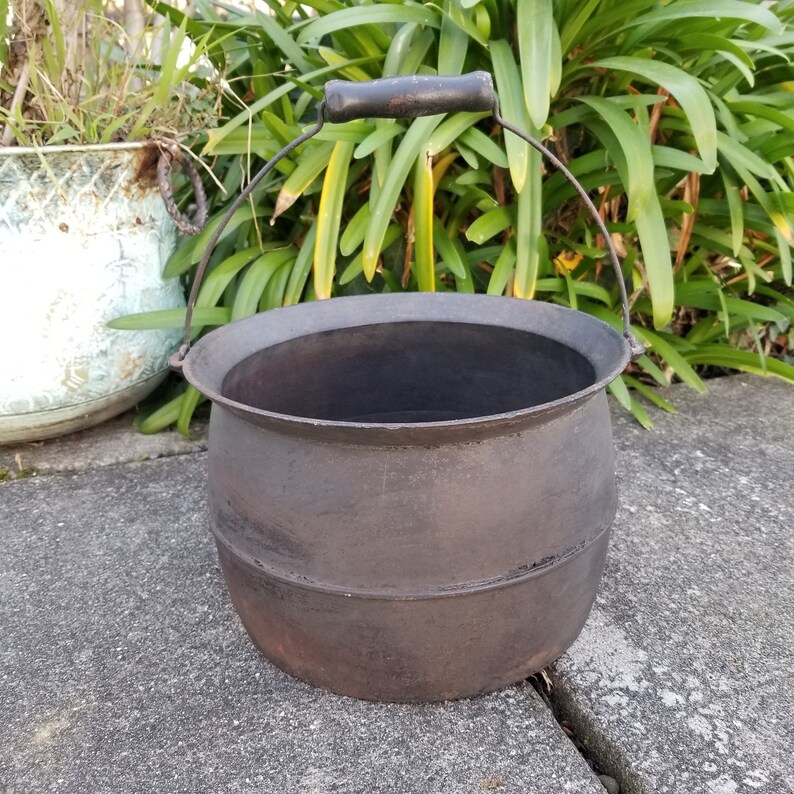 Antique Wagner Sidney Cast Iron Hanging Kettle Stew Pot Etsy