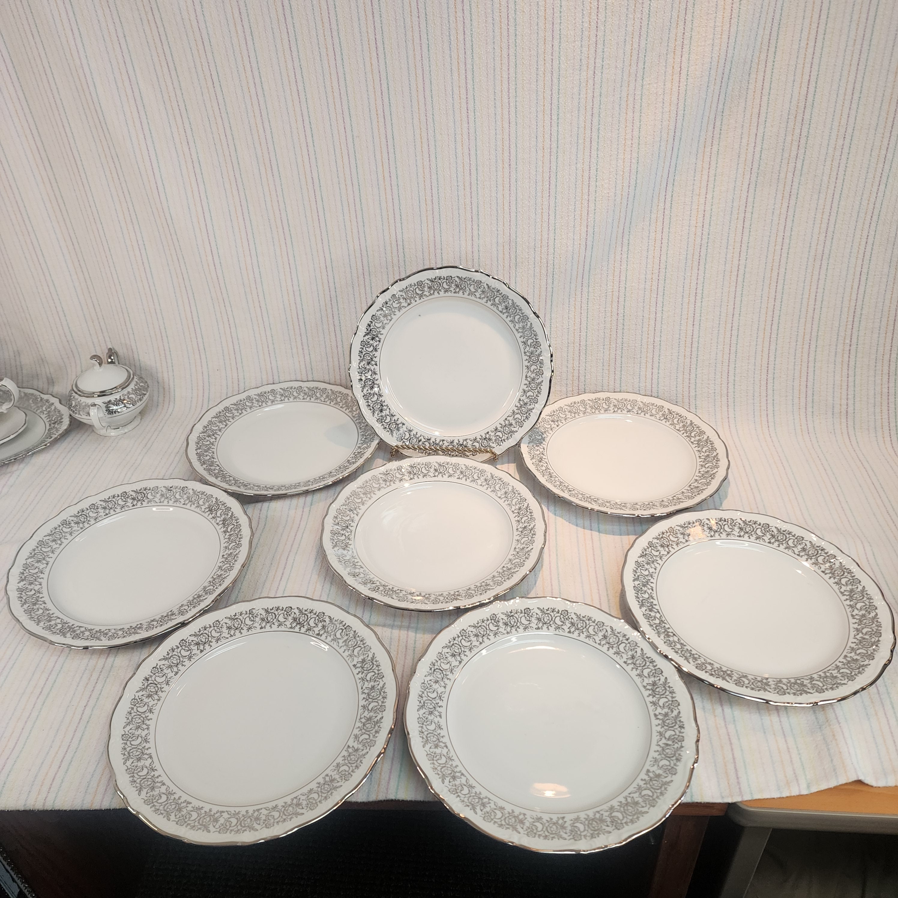 Vintage Winterling Schwarzenbach 44pc Fine China Dishes Set