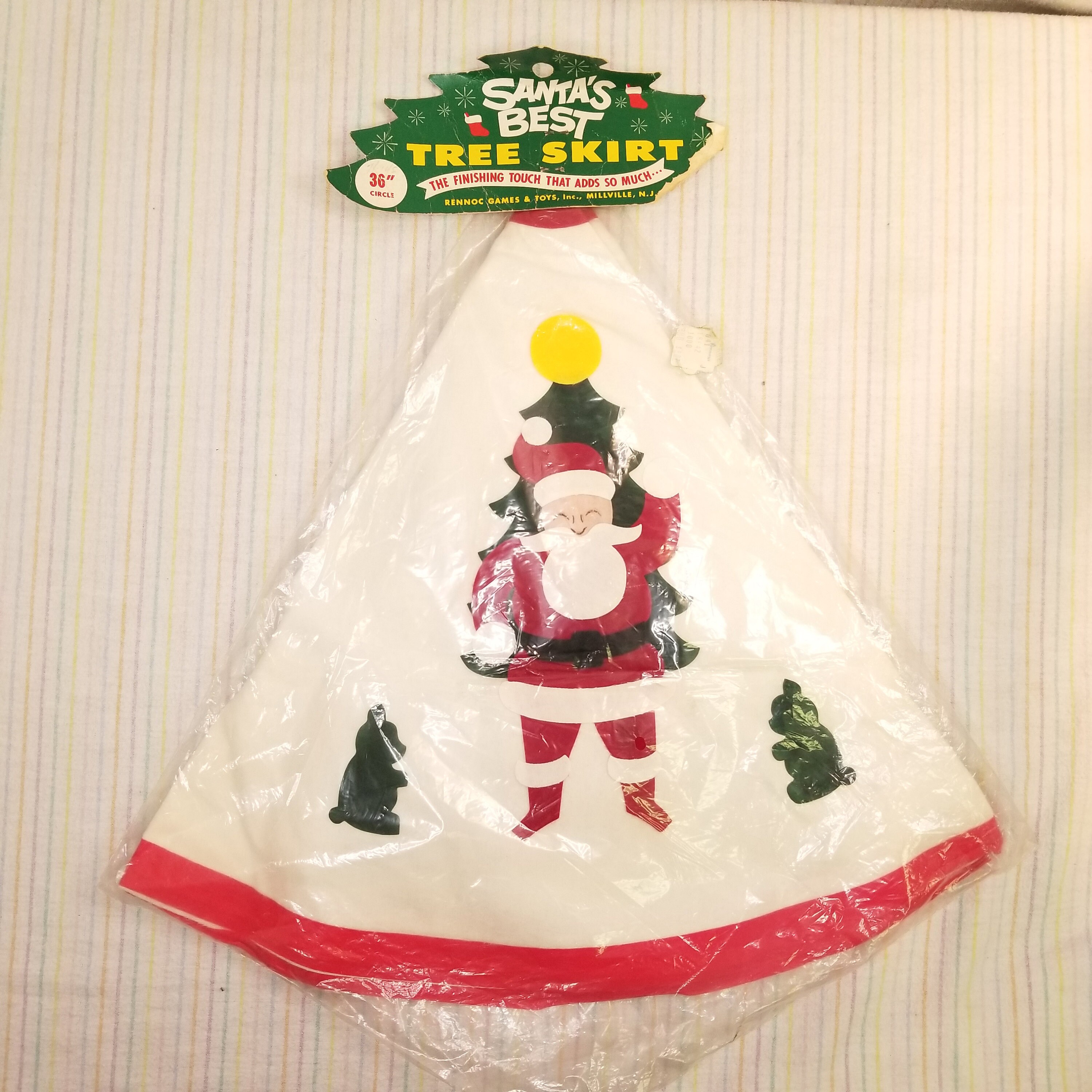 Santa's best outlet christmas tree