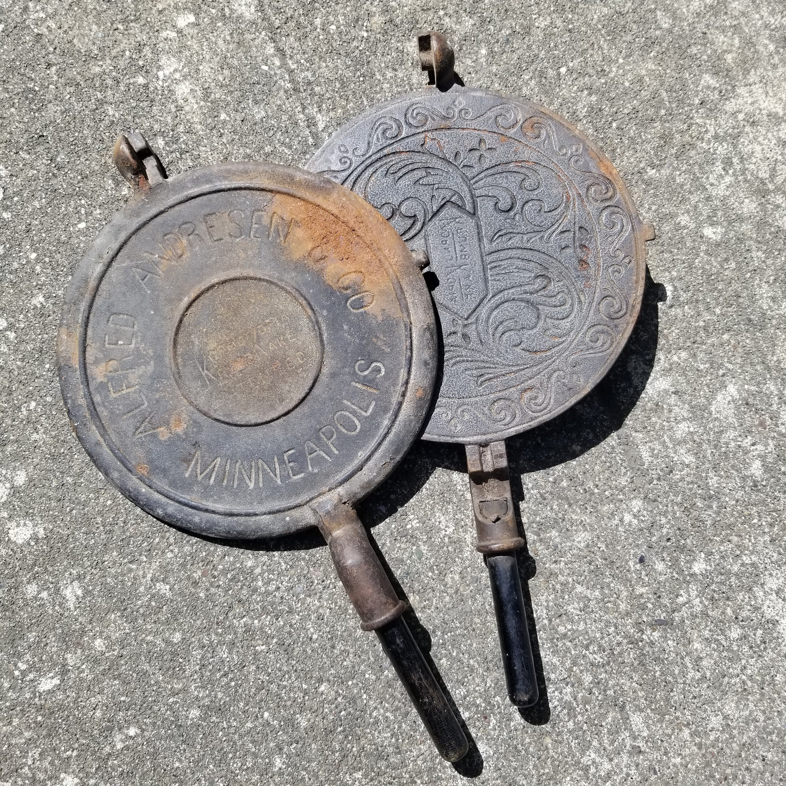 cast iron krumkake iron