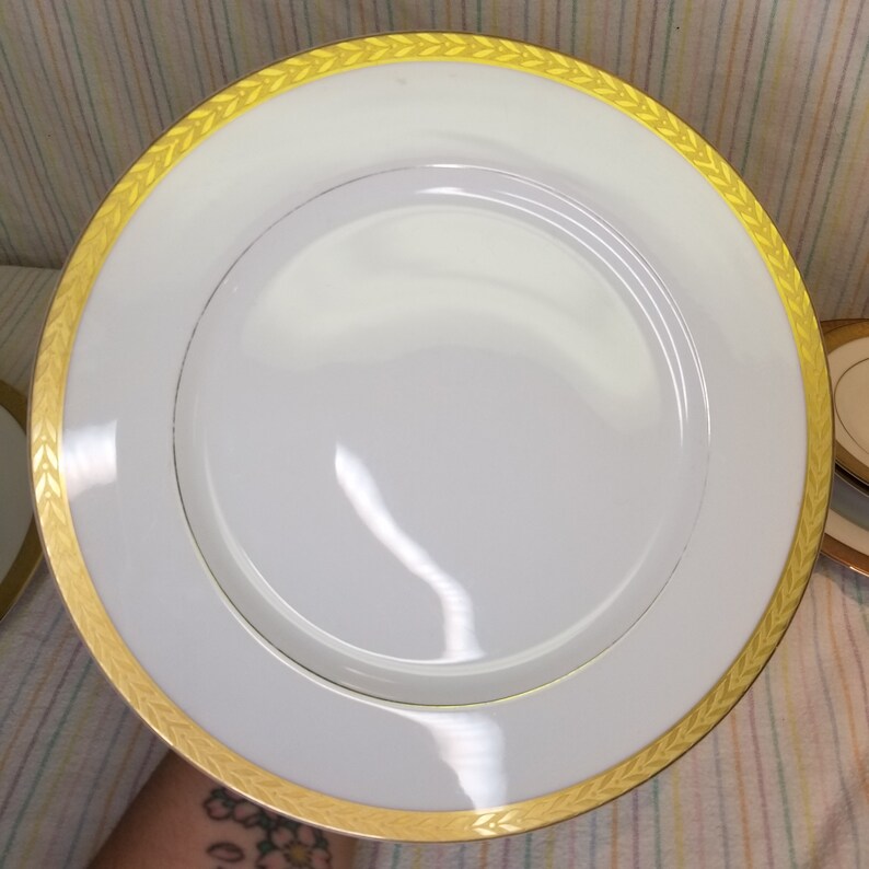 Vintage Gold Buffet Royal Gallery Gold 1991 and Sango Royalty 3625