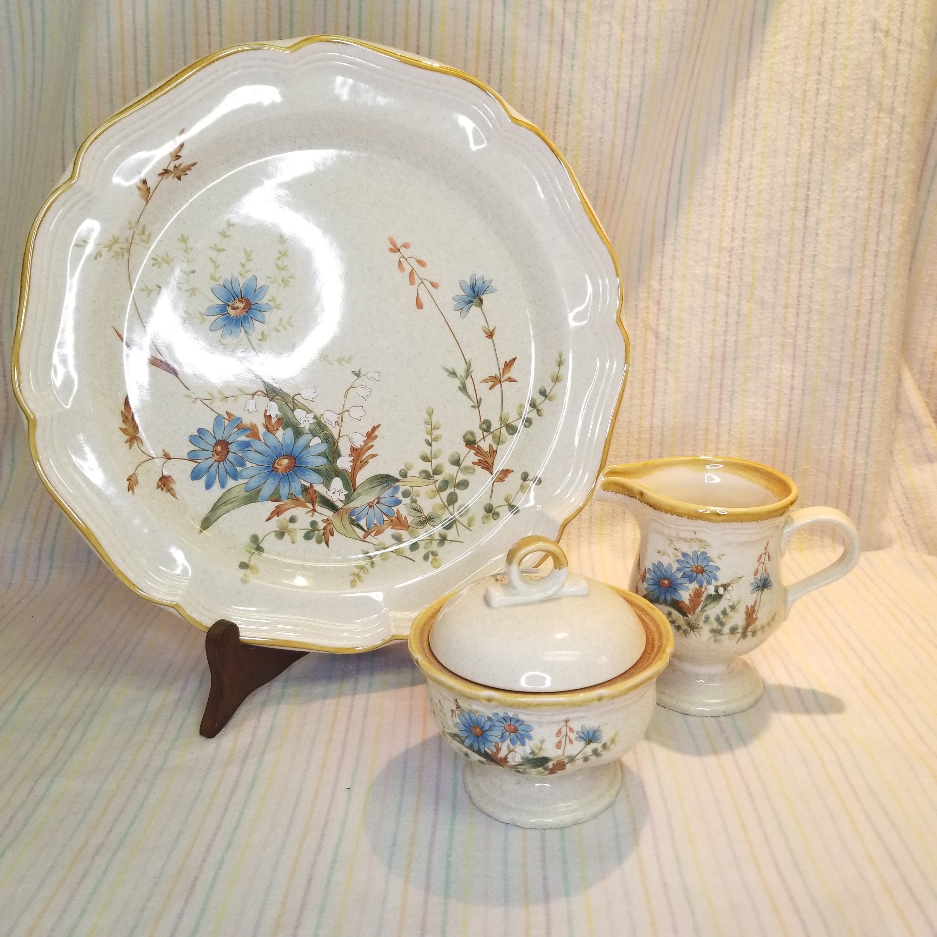 Vintage Mikasa blue Daisies EB 804 Large Chop Plate Round Platter