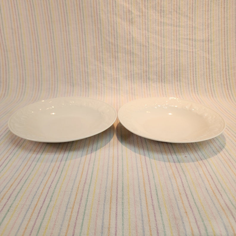 Vintage 1995 fruit De Blanc by Tabletops Unlimited 14pc Dishes Plates