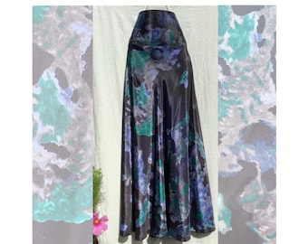 Langer seidiger Rock. NEUE Farbe. Handgefertigt mit einem Tafelbund und Gummizug am Rücken. Boho Hippie Rock. Free Size passt 8 - 14 UK