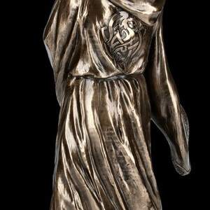 seven deadly sins merlin statue