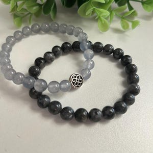 Black and Gray bracelets, Labradorite bracelet, Large wrist bracelet, Gray Quartz bracelet, Natural Stone bracelet, Gemstone jewelry