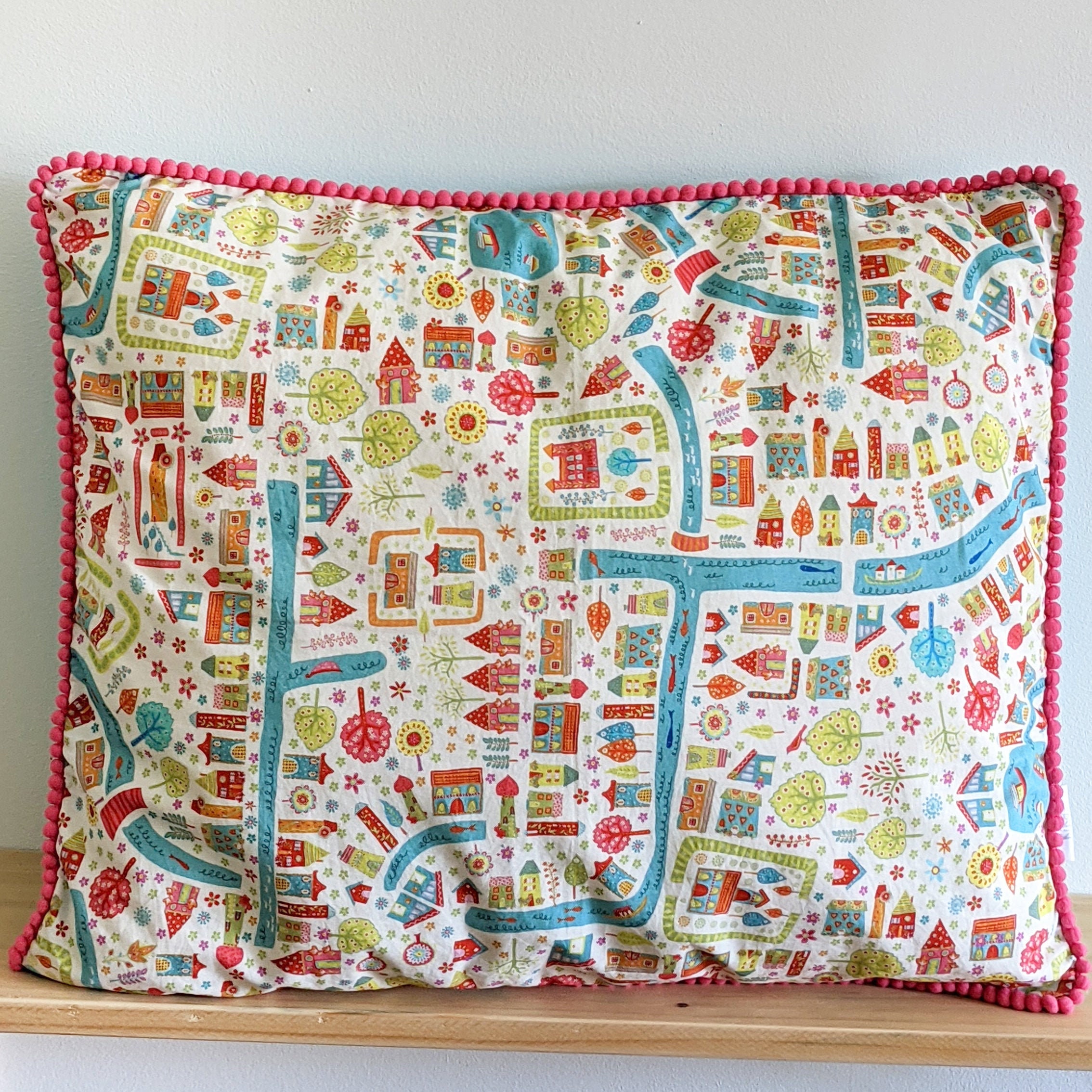 Gros Coussin Au Fil de L'eau Tissu O.bailleul