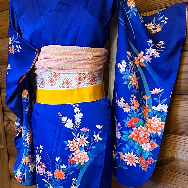 Japanischer Kimono Furisode Traditionelle Königsblau Rose Blumen Formelle Robe