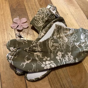 Adult Formal Green Temple Traditional Japanese Tabi Socks