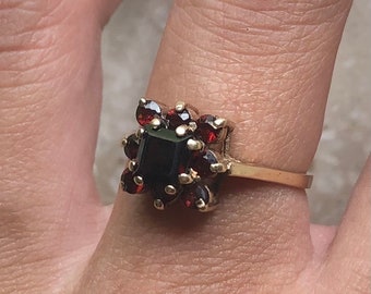 Garnet Princess Cut Halo Victorian Vintage Yellow Gold Starburst Ring