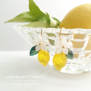 Zitrone Ohrringe, Obst Ohrringe, hypoallergen, empfindliche Ohren, Amalfi, Italien, Citrus Zubehör, Geschenk, vorhanden, frisch