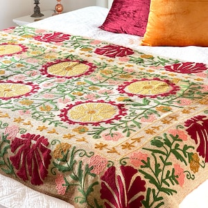 Omkeerbare kantha suzani deken, handgeborduurde sprei, boho suzani deken, Indiase bloemen plaid, boho decor, handgemaakte Oezbeekse suzani