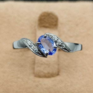 Tanzanite Ring Sterling Silver Oval Cut Tanzanite Ring Solid Gold Natural Tanzanite Ring Designer Ring Minimalist Ring Statement Ring