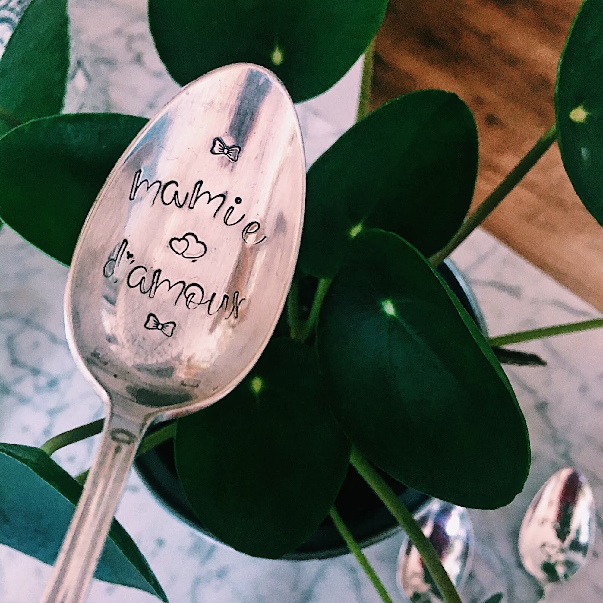 Cuillère Personnalisée en Métal Argenté Mamie d'amour - Cadeau Personnalisé Cuillère à Café/Thé Grav