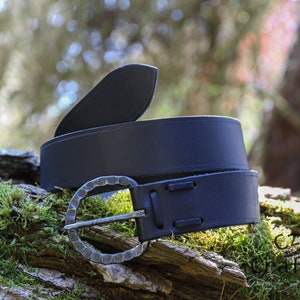 Width Gothic belt with iron buckle