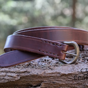 Narrow Renaissance leather belt