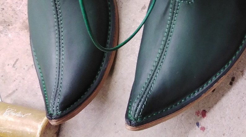 MEDIEVAL TULIP BOOTS, low Poulaines green