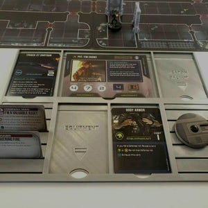 HUD de jugador de Aliens: Otro Día Glorioso en el Cuerpo. Se entrega sin pintar y se vende por unidad.