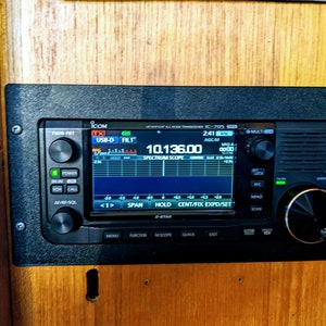 Icom IC-705/IC-905 Bulkhead Mount/Adapter