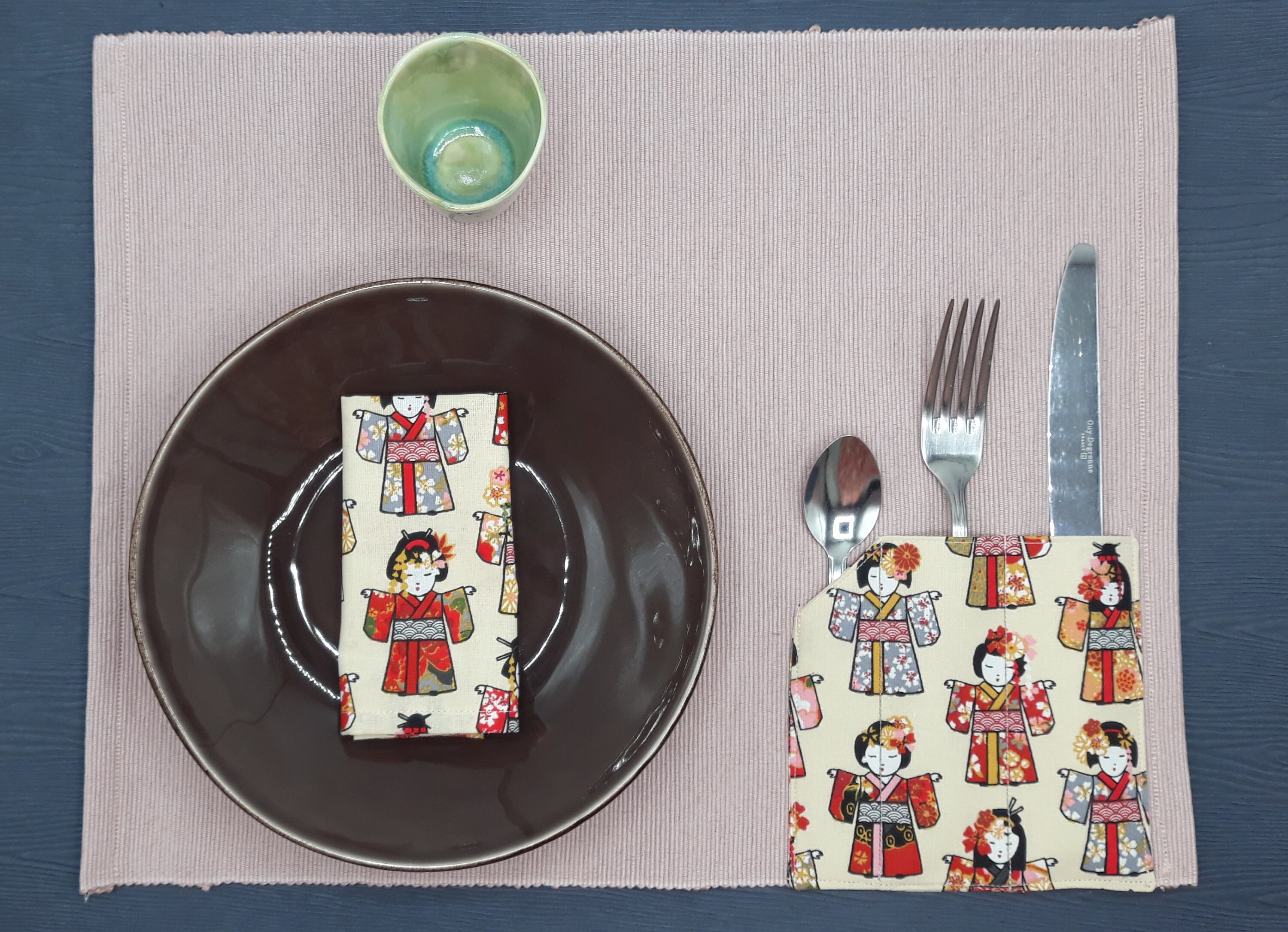 Juego de mesa con almacenamiento de cubiertos y toalla con | Etsy