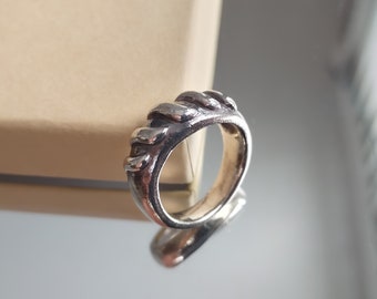 Vintage Sterling Silver 925 Ring | Beautiful Thick Wave Design | 6.9 g