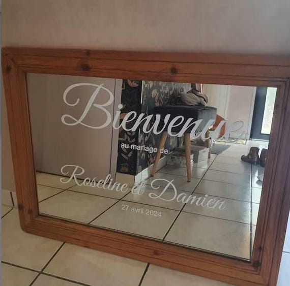 Sticker autocollant pour panneau de "Bienvenue au mariage, baptême, anniversaire, bay shower etc... de". Prénoms et date personnalisables