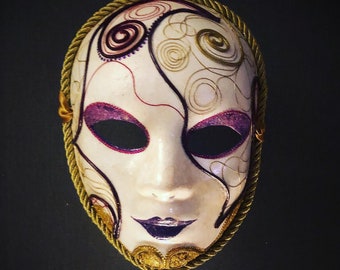 Yarn and Strass mask