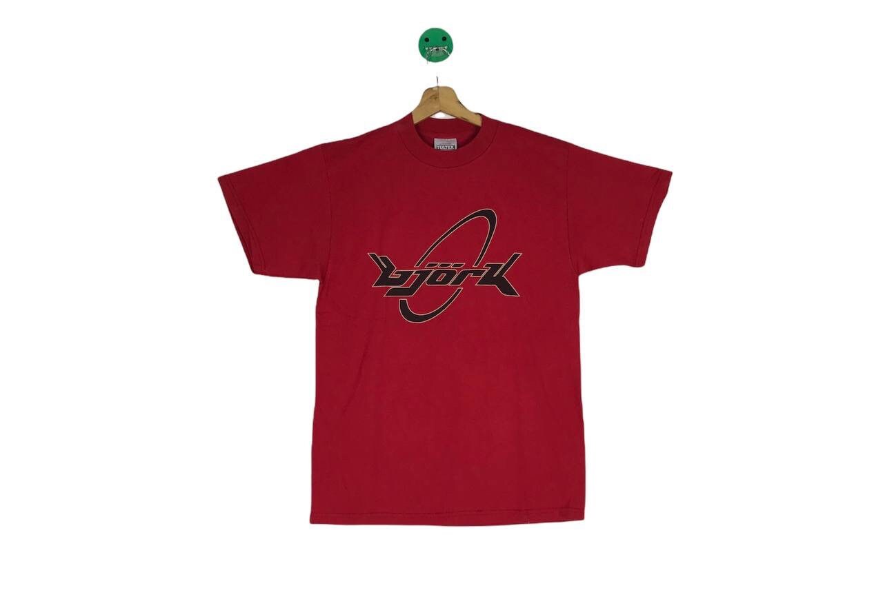 VINTAGE! Bjork Tshirt Red Colour Tultex Tag - Etsy VINTAGE! Bjork Tshirt Red Colour Tultex Tag - Etsy
