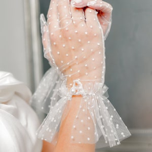 Tyllhandskar för kvinnor vita prickiga små stora nätaccessoarer nylon transparent opera flickor satin spets vintage retro armbågsringar volanger transparenta
