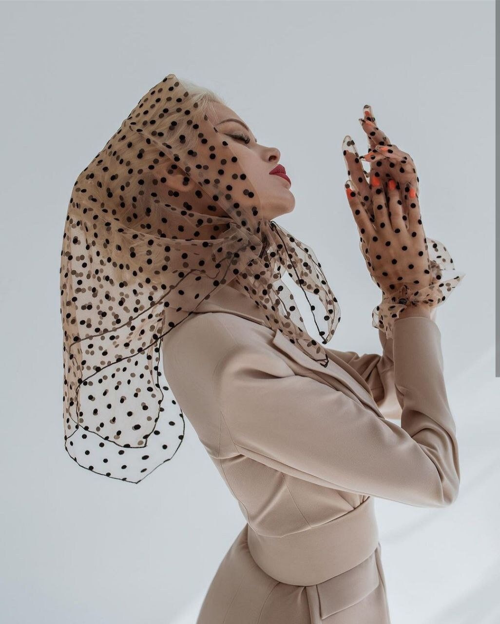 Women Scarf Polka Dot Headscarf Large Square Triangle Tulle Shawl Fashion Designer Scarves Hair Bandana Lace Mesh Thin Satin Chiffon Beige