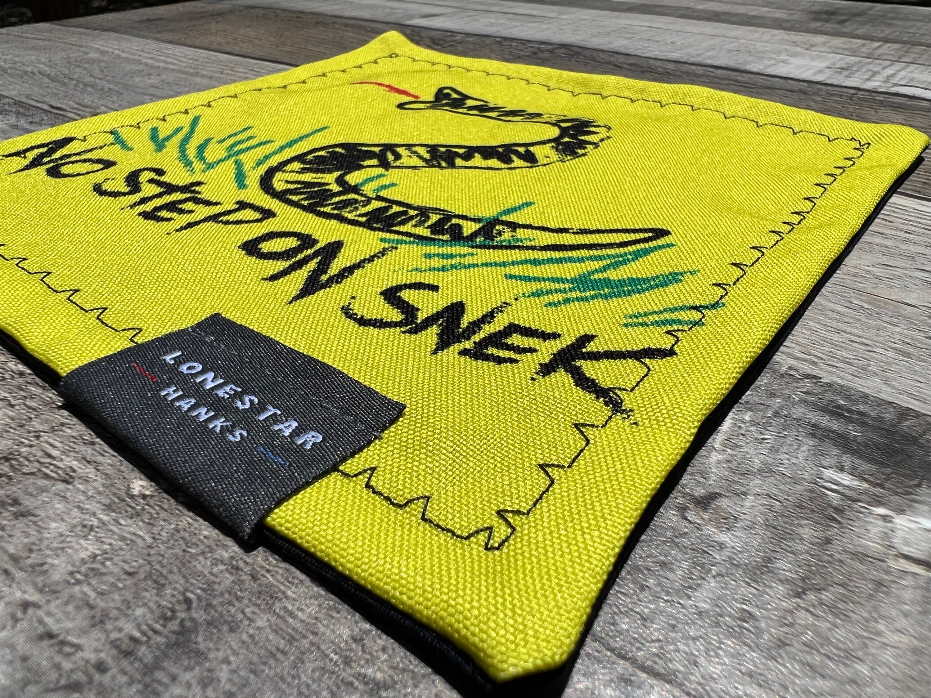 No Step on Snek Gadsden Flag Microfiber EDC Hank 