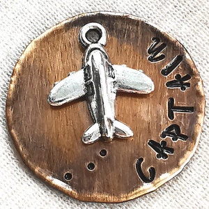 Médailles d'identification pour chiens | Médaille pour chien d'avion | Médaille pour animal de compagnie | Médaille personnalisée pour animal de compagnie | Médaille pour chien | Médaille pour chien personnalisée | ID d'animal de compagnie | Étiquettes pour collier | Étiquette estampée à la main