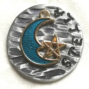 Médaille pour chat | Médaille étoiles pour animal de compagnie | Médaille pour collier de chat | Médaille pour animal de compagnie | Médaille personnalisée pour animal de compagnie | Médaille pour chien personnalisée | ID d'animal de compagnie | Étiquettes pour collier | Étiquette estampée à la main